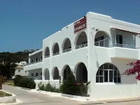Karanasos Hotels in Gávrio