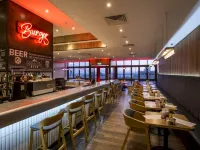 Holiday Inn BRIGHTON - SEAFRONT by IHG - bar