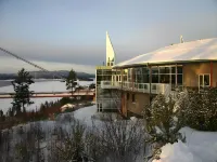 Hotell Höga Kusten Hotel berhampiran Oskargallerian