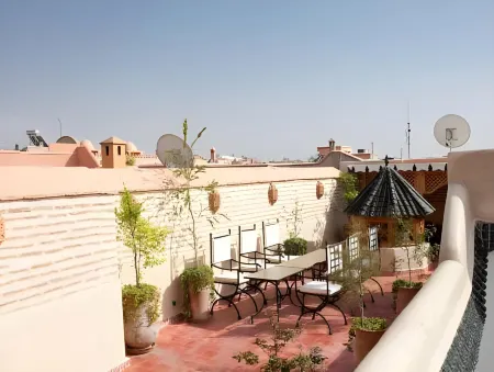 Riad Zineb