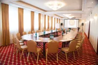 Hotel Holiday Park Hotel di Legionowo County