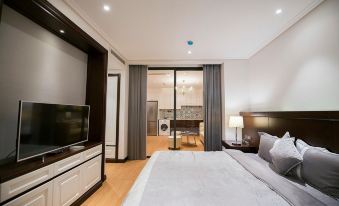 Hong Gia Tue Apartment