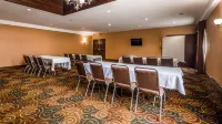Best Western Plus the Inn  Suites at the Falls Hotel di Poughkeepsie