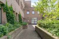 Condo Gardens Brussels Hotels near Familles - Familietuin - Commune De St-Josse-Ten-Noode - Gemeente St-Joost-Ten-Noode Garden