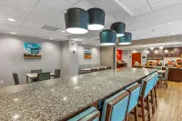 Hampton Inn Atmore - Motels
