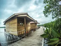 S Hotel and Resort
