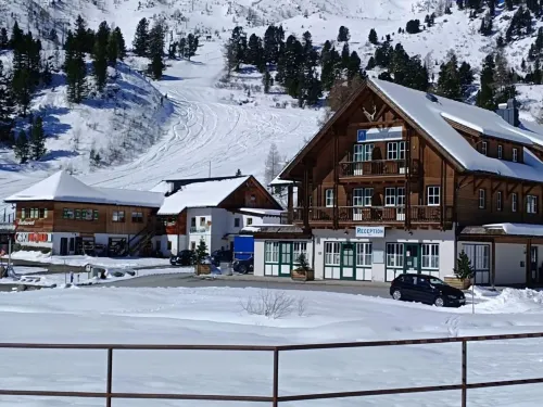 Apartment in Alps Near Ski Slopes Hotels in Predlitz-Turrach