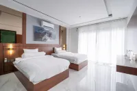 Royal Urban Resort Hotels in Caringin