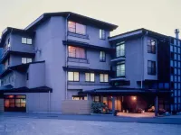 Hiratakan Hotels near Hirayu Fall