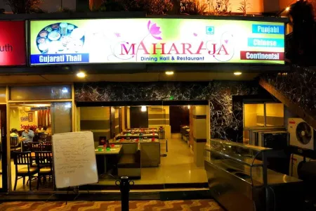 Manwar Resort Отели рядом с достопримечательностью «Guru Sikhar»