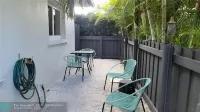 Walk to Wilton Drive - Spacious & Quiet Villa #1