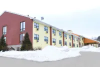 Days Inn by Wyndham Augusta Hotels near University of Maine at Augusta