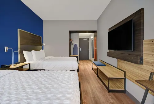 Tru by Hilton Troy Detroit Hotels in Troy