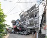 RedDoorz near Stasiun Pematangsiantar Hotels in South Siantar
