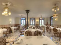 阿斯托加市溫泉 Spa 飯店 - 藍港精品飯店