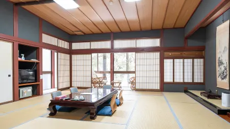 Rupo no Mori (Foret de Repos) Отели рядом с достопримечательностью «Yokokan Garden»