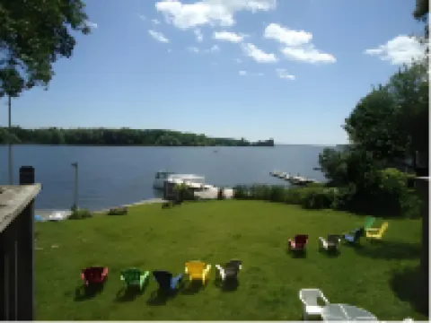 Bayside Inn & Waterfront Suites