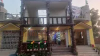 Dui Kanya Henshel Ghar Hotels in Dakshin Harirampur