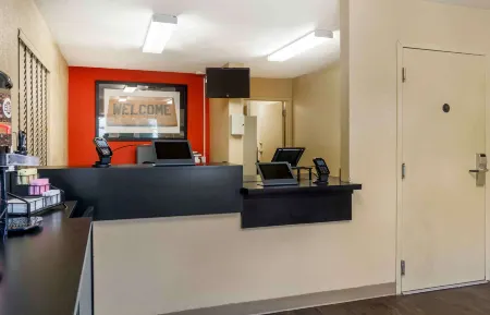 Extended Stay America Suites - Seattle - Tukwila Отели рядом со станцией Link Light Rail - Tukwila Station