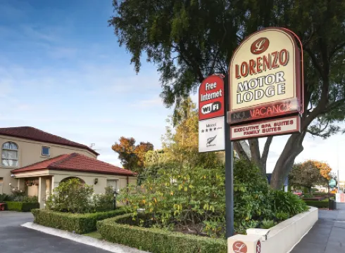 Lorenzo Motor Lodge
