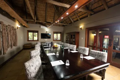 Mmakuba Private Game Lodge, Deluxe Chalet 8C
