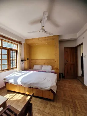 Hills Homestay and Devallya
