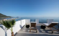 Flisvos Beachfront Apartments - 3-Star