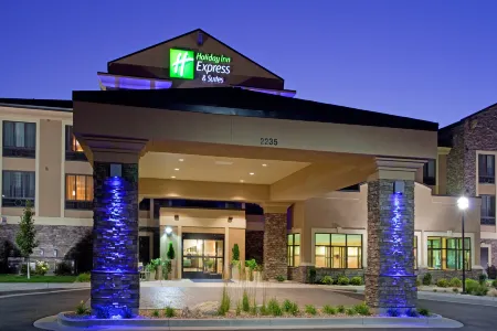 Holiday Inn Express & Suites Logan Отели в г. Cache County