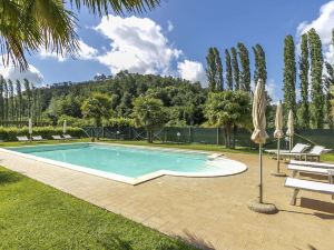 Holiday Home in Montopoli Valdarno with Pool