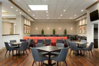 Skyline Hotel Detroit Airport, SureStay Collection by BW - Bữa sáng