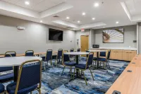 Fairfield Inn & Suites Greensboro Coliseum Area