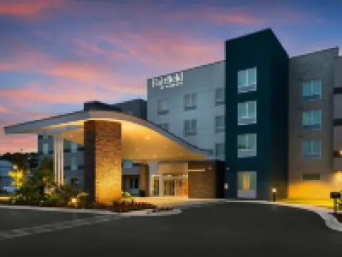 Fairfield Inn & Suites Coastal Carolina Conway Hotels in Horry County