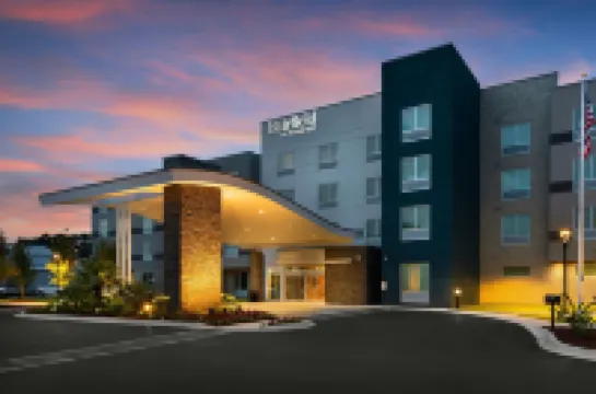 Fairfield Inn & Suites Coastal Carolina Conway Hotels in Conway