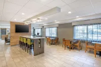 Country Inn & Suites by Radisson, Bolingbrook, I-55