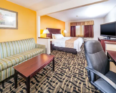 Quality Inn & Suites Hotels in Vermilion County