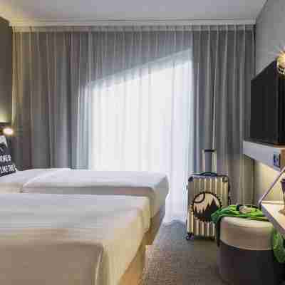 Moxy Lausanne City Rooms