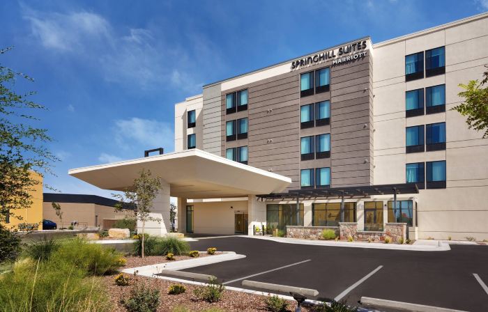 埃爾帕索機場SpringHill Suites飯店