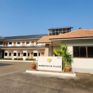 Mark Four Place Hotel