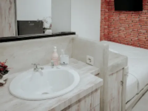 Dparagon Pogung F Hotels in Mlati