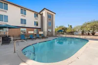 HAMPTON INN BY HILTON CALEXICO - Pools