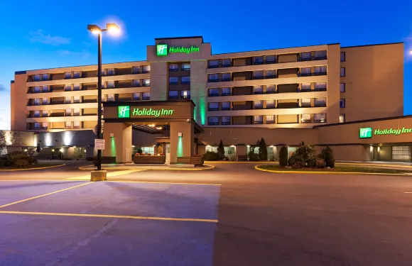 拉瓦爾-蒙特利爾假日酒店