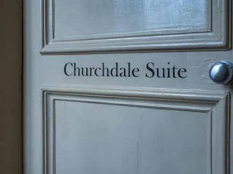 巴格肖霍爾酒店