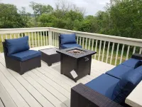 Beautiful home, Hot Tub, great views, easy access to downtown and Territory