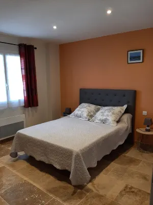 Gîte sous le Chêne Vert / Ideal for cyclists and hikers / Free private parking