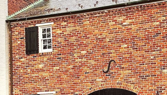 Washington Family Property, Lower Carriage House in Old Town on 107 S Lee Street Hotels in Alexandria