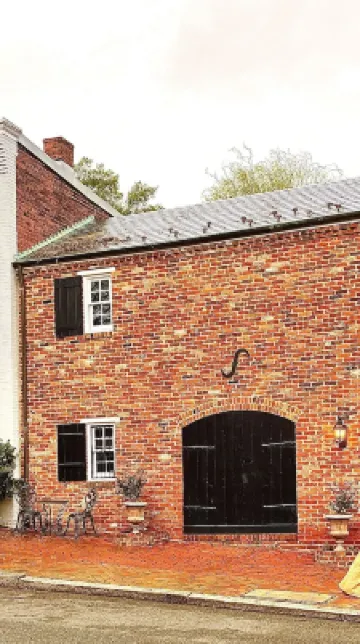 Washington Family Property, Lower Carriage House in Old Town on 107 S Lee Street