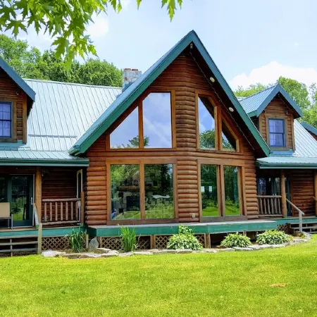 Lodge on Pine Ridge, with private 50 acres