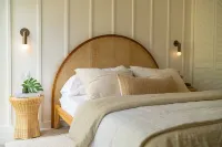 Dreamy Designer Elegance on golf course, walk to beach and resort. Sleeps 4. Hotels near CLIMB Works Keana Farms Zipline Tour