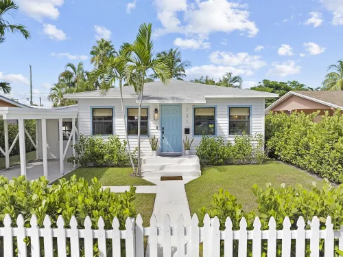 Tropical Oasis with Private Pool near Downtown West Palm Beach!!