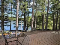 Lake front NEW Cabin 2bd 2b AC/WIFI, kayak, beach, fish, firepit